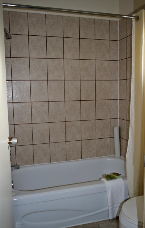 Centre Suite Inns Motel Bonnyville Eksteriør billede